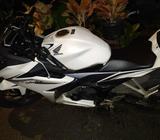 CBR 150cc facelift 2016 white - Jakarta Selatan - Motor Bekas