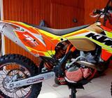 Dijual ktm sixday 350cc th 2014 Tinggal gass - Payakumbuh Kota - Motor Bekas