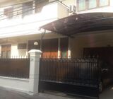 Rumah mewah dekat kampus Unkris Kota Bekasi bebas banjir